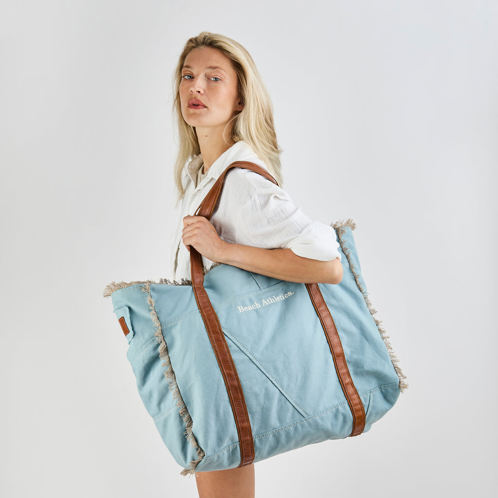 Bonnie bag (a blue washed canvas beach bag), close-up detail
