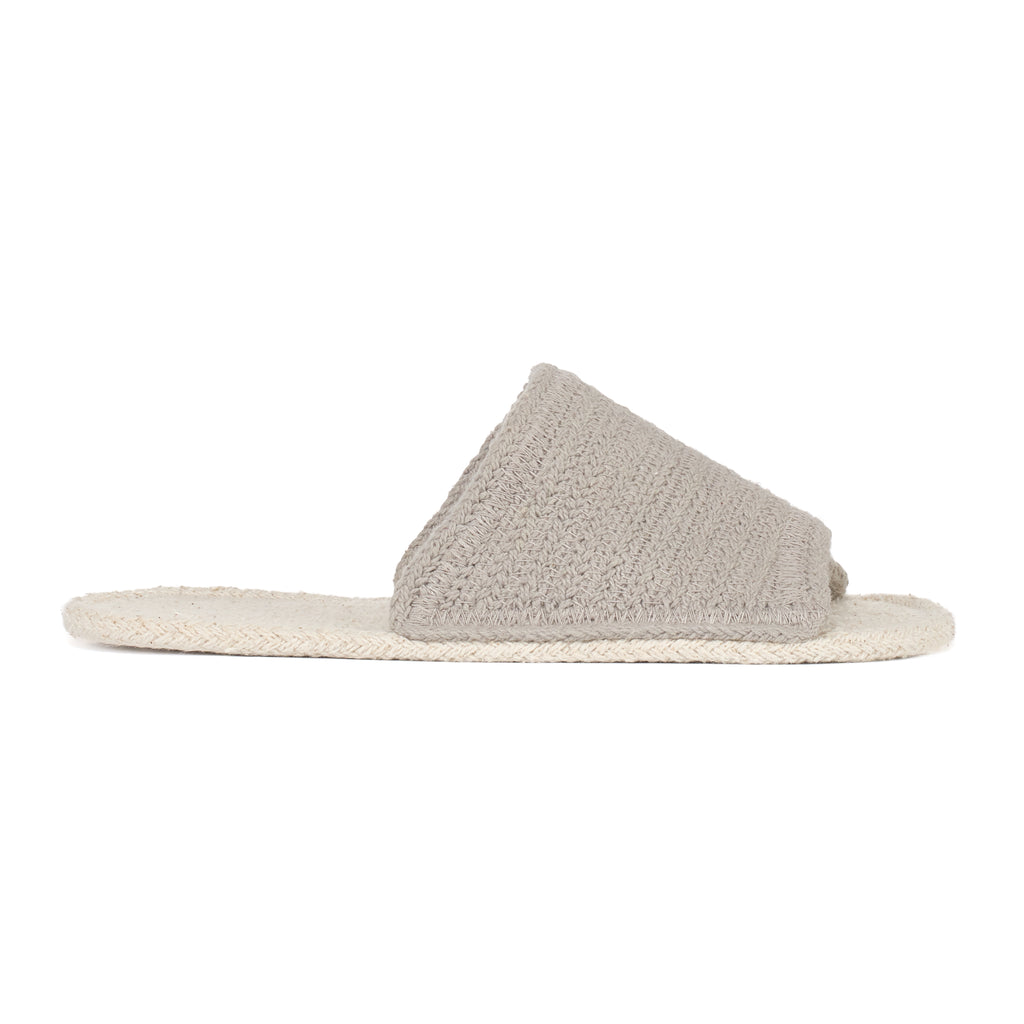 Frieda light grey slipper