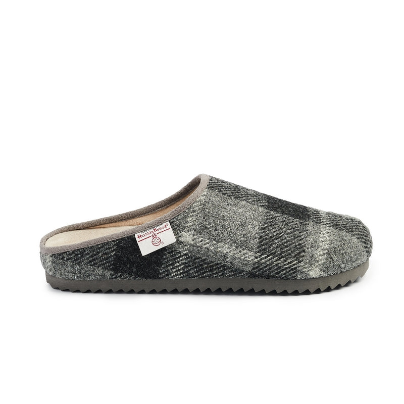 The Archie Harris Tweed Slipper Clog in Grey / Black Tartan Check is a great year-round option with a soft suede footbed and a durable sole. Bedroom Athletics offers a wide range of premium quality slippers, slip on boots and loungewear.