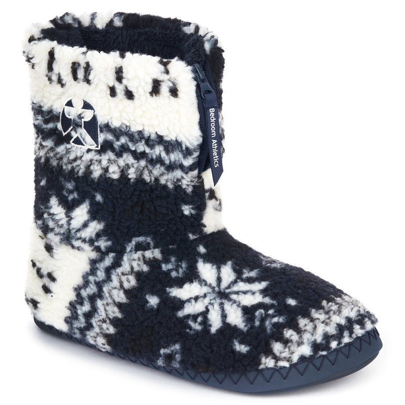 The Cruise Fairisle Sherpa Fleece Slipper Boots in Navy combine sherpa fleece with a contrast coloured bobble furling on an original comfortable and durable sole unit. Bedroom Athletics offers a wide range of premium quality slippers, slip on boots and loungewear.
